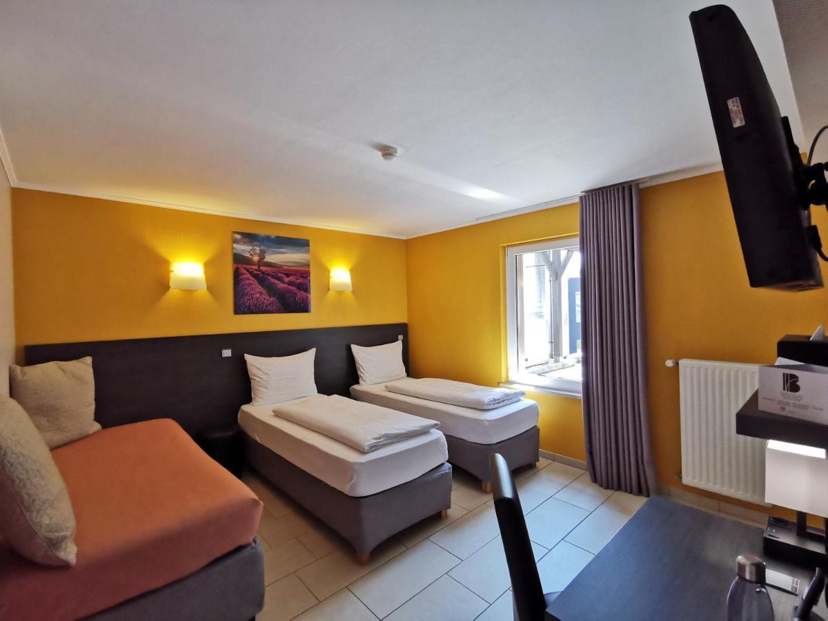 Bivius Hotel Restaurant Luxembourg Strassen Bagian luar foto