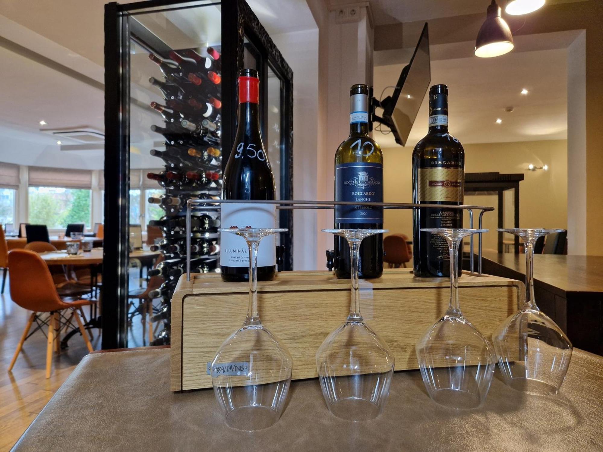 Bivius Hotel Restaurant Luxembourg Strassen Bagian luar foto