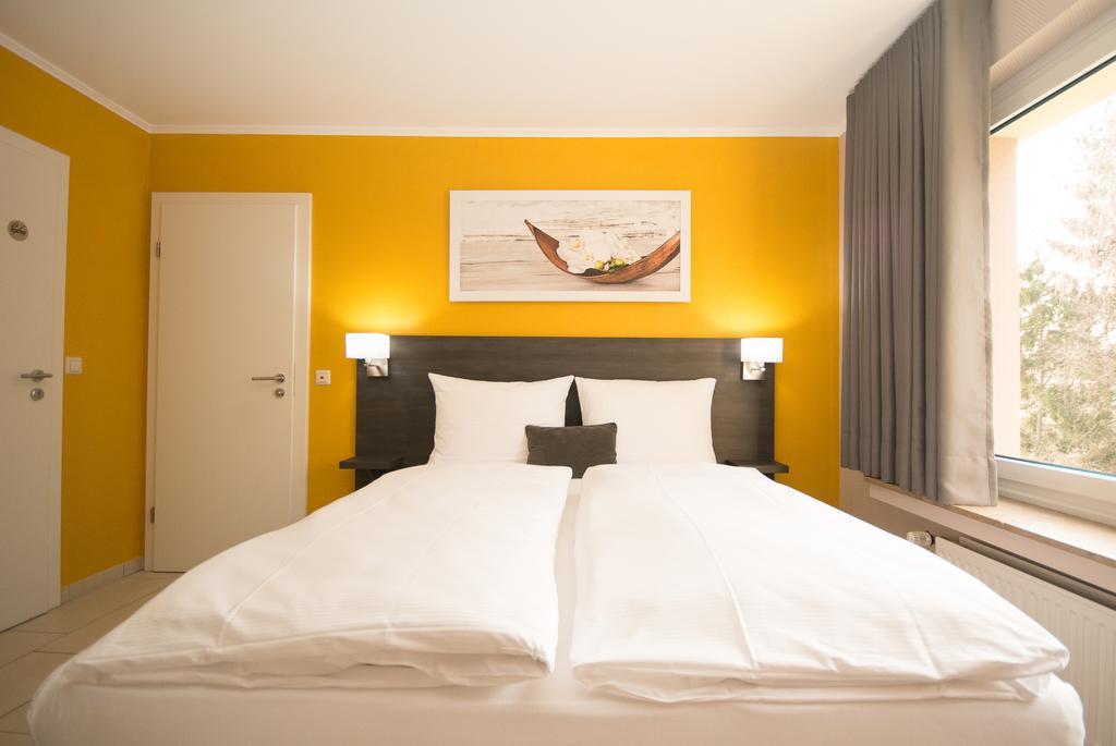 Bivius Hotel Restaurant Luxembourg Strassen Bagian luar foto