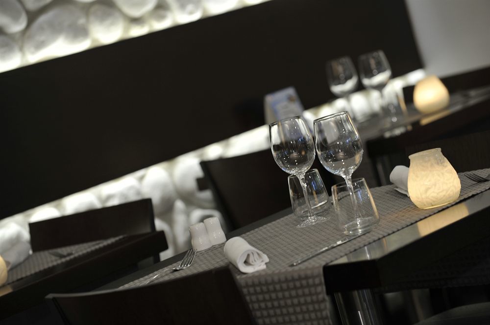 Bivius Hotel Restaurant Luxembourg Strassen Bagian luar foto