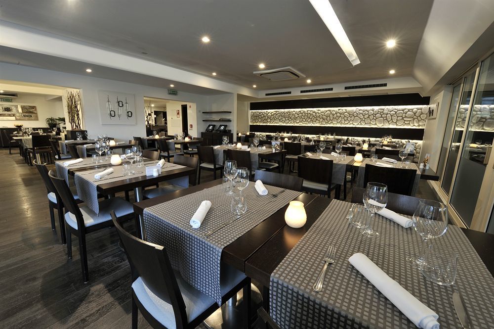 Bivius Hotel Restaurant Luxembourg Strassen Bagian luar foto